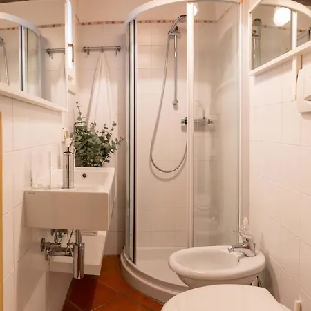 Stop & Sleep On The Hills 住宿加早餐酒店 法加尼亚