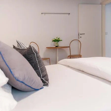 Stop & Sleep On The Hills 住宿加早餐酒店 3*